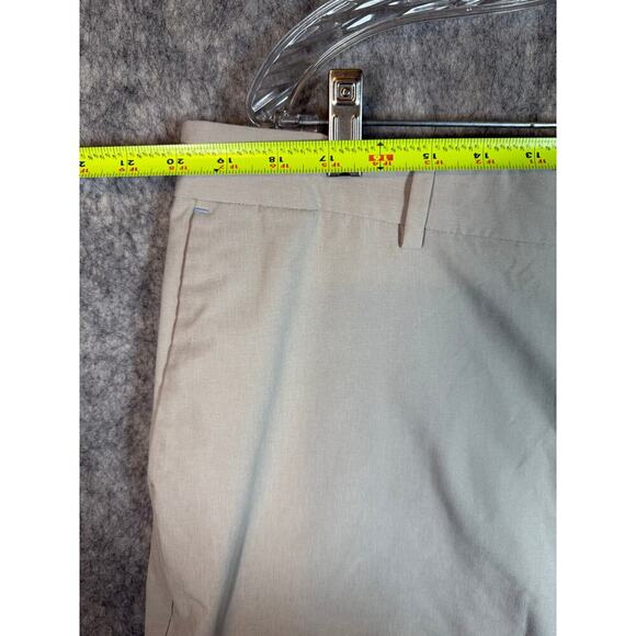 Peter Millar Crown Crafted Surge Tailored Fit Sz 40 Oatmeal Golf Shorts ME0XB10 - Picture 9 of 11